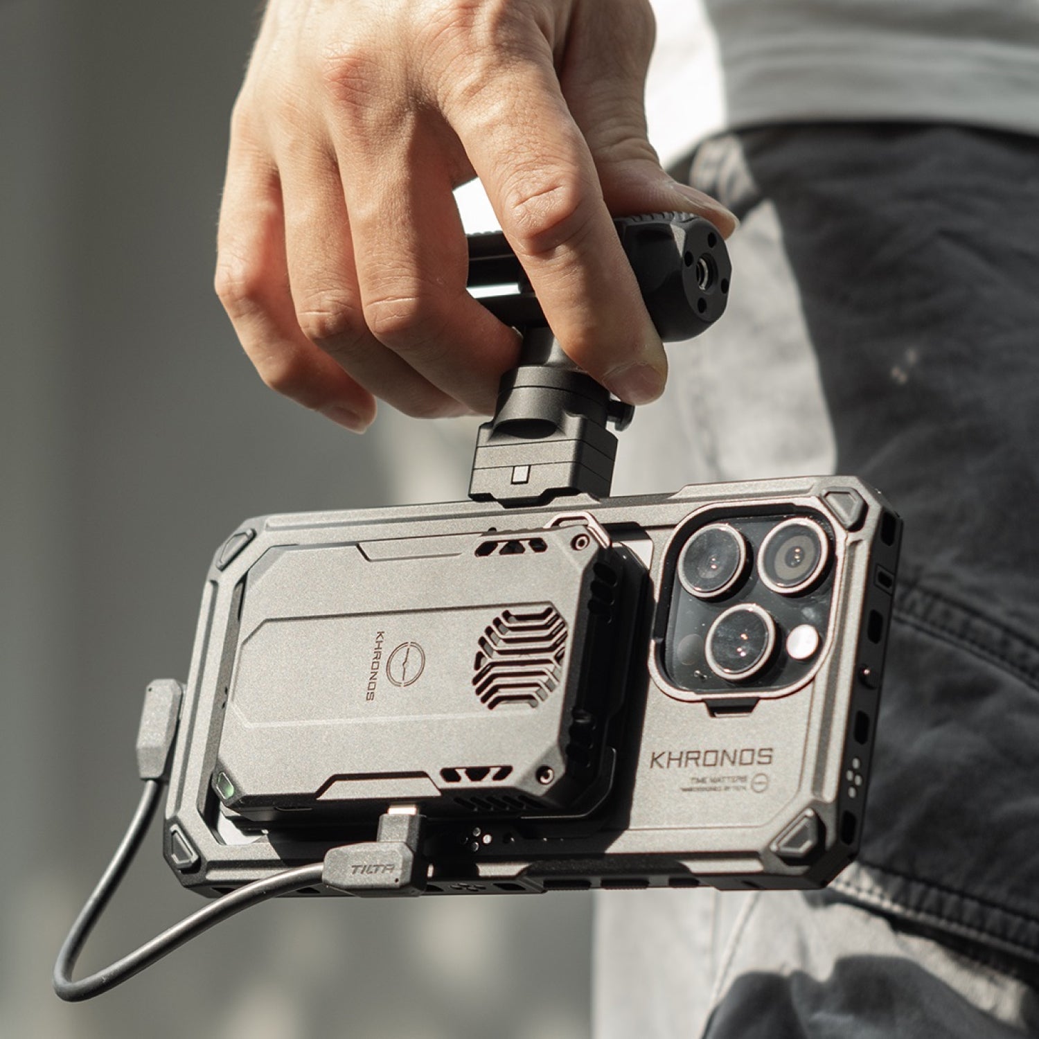 Khronos Cooling Storage System for iPhone