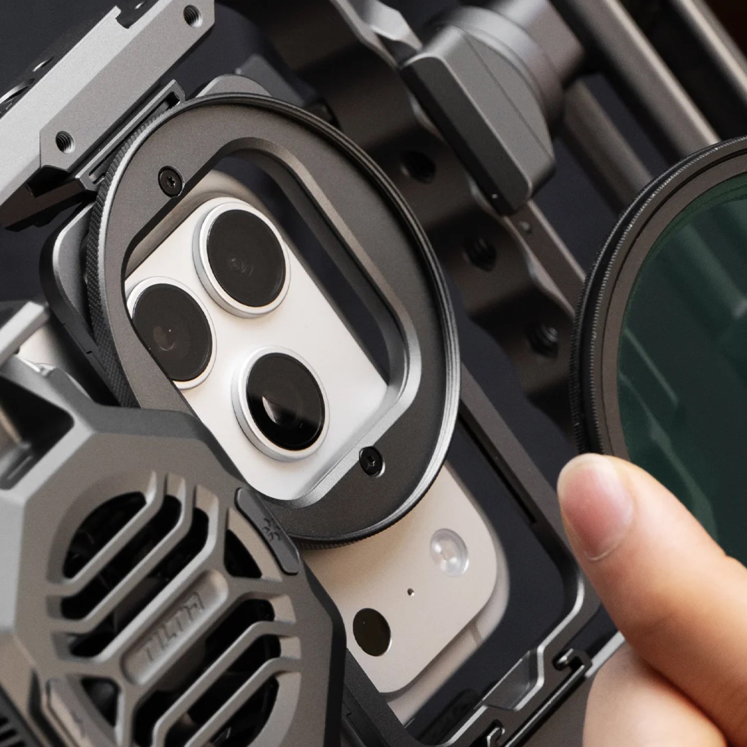 Khronos Universal Smartphone Case
